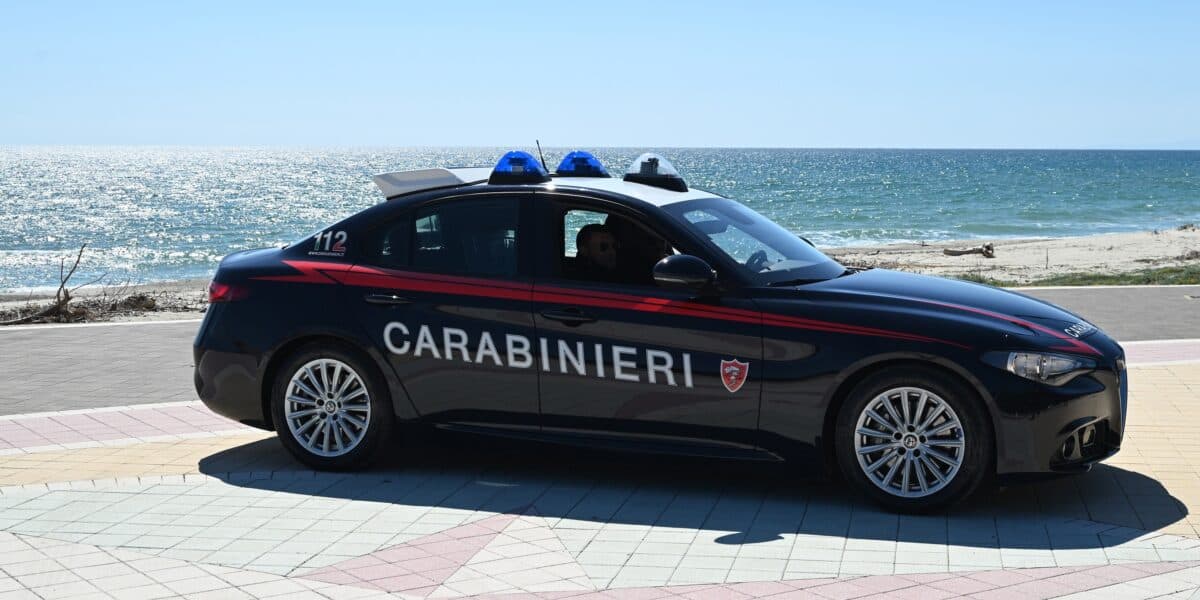 Rissa durante l'inaugurazione di un locale a Sellia Marina: sette denunciati, coinvolti anche due minorenni