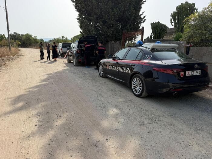 Dramma familiare nel Cagliaritano: spara alla moglie e uccide il fratello, poi si costituisce