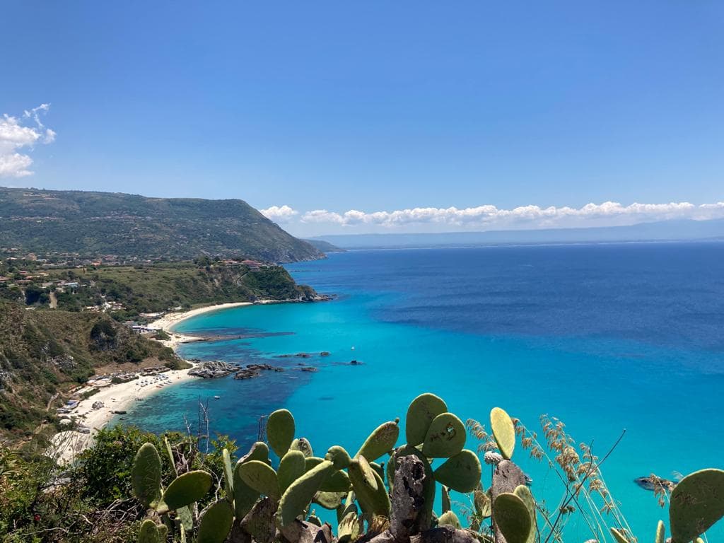 Controlli sulle spiagge di Capo Vaticano, tre titolari denunciati e attrezzature sequestrate