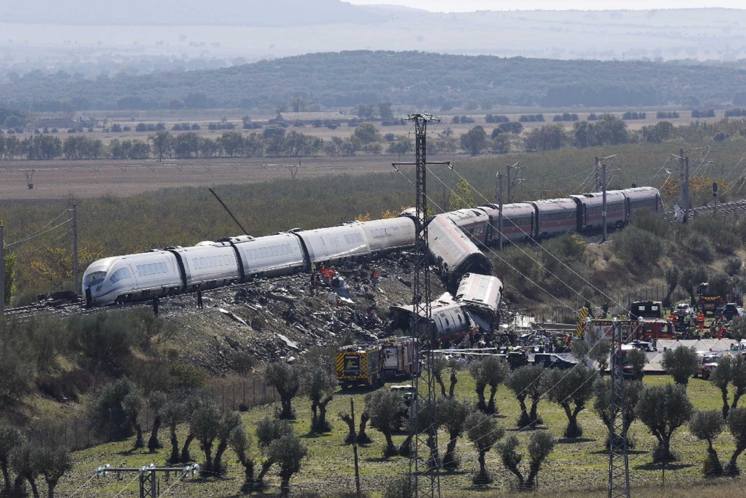Disastro ferroviario in Spagna, cinque italiani coinvolti: dispersa una donna di Pistoia, salvo un passeggero di Cosenza