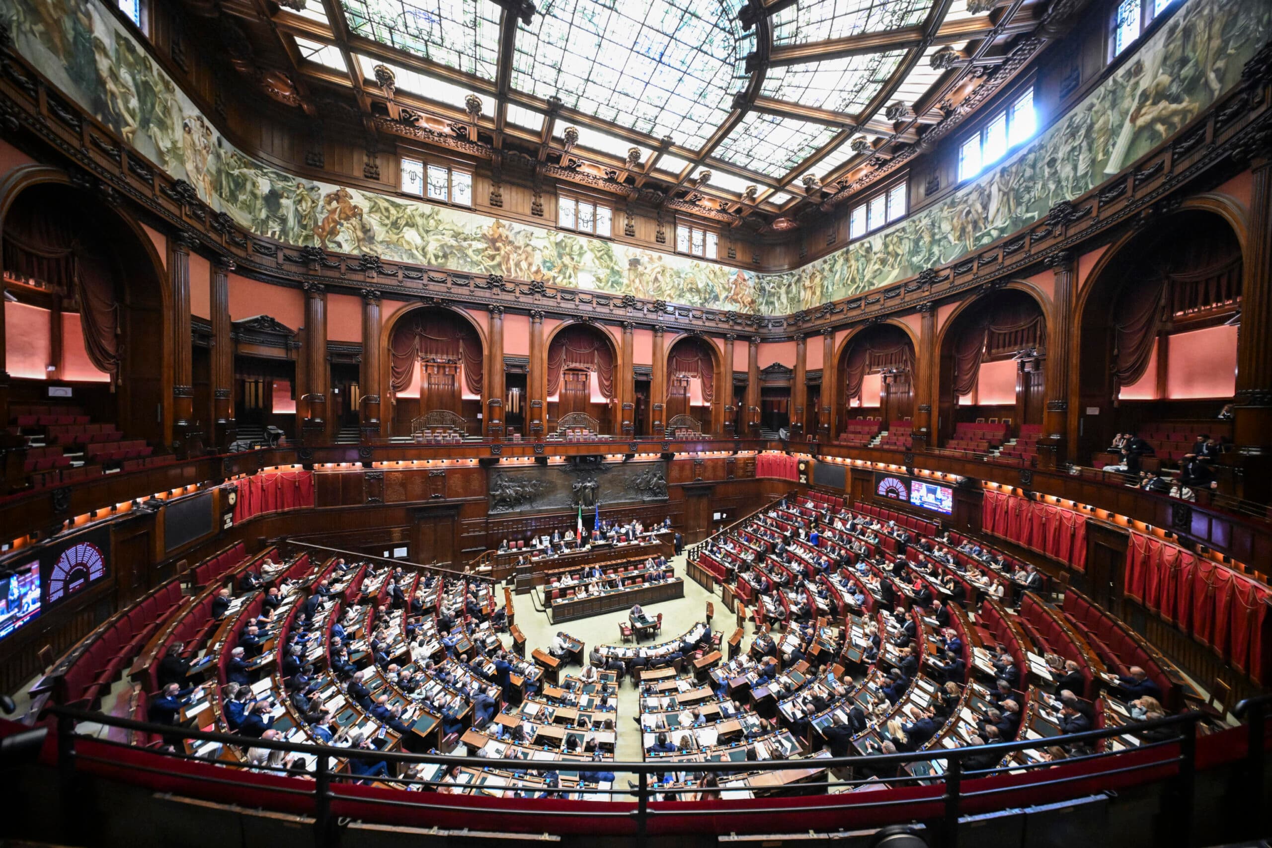 Legge elettorale, sulle preferenze Meloni ci mette la faccia e sfida le opposizioni