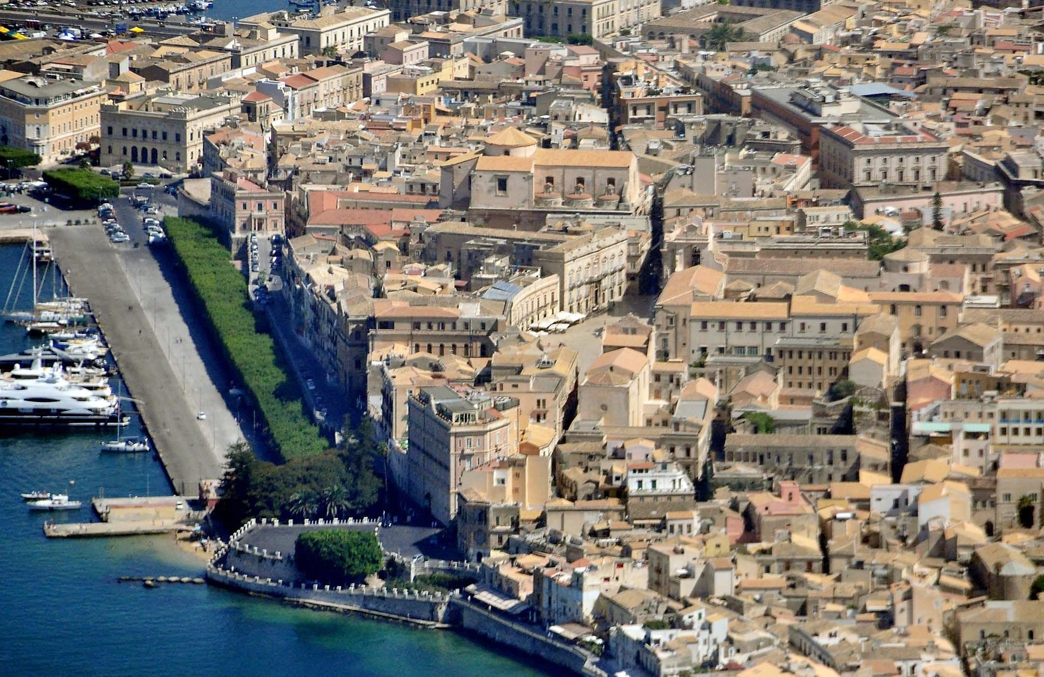 Ortigia senz'acqua: a Siracusa turisti e residenti a secco