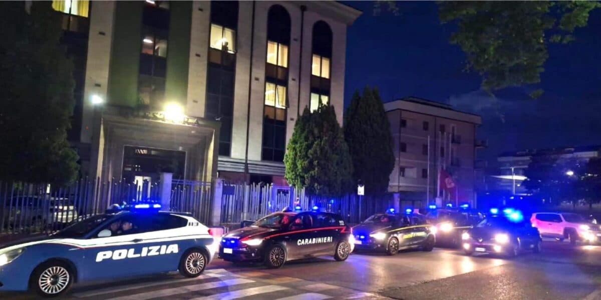 Controlli a Vibo e Tropea, denunciato un gestore di esercizio pubblico per somministrazione di bevande alcoliche a minore