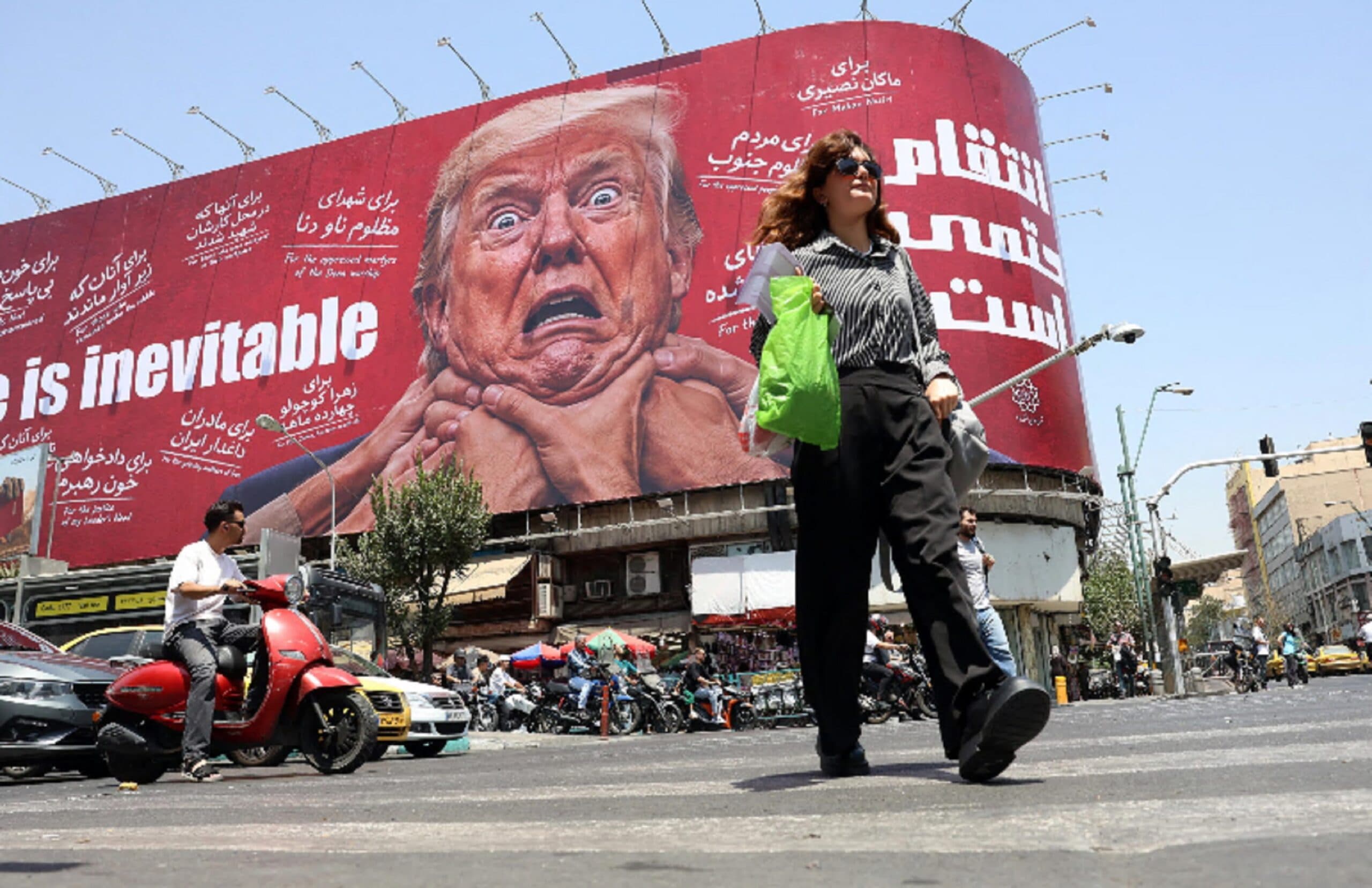 Tredici notti di bombardamenti, poi lo stop: Trump apre alla diplomazia sull'Iran, ma la guerra è entrata nel quinto mese