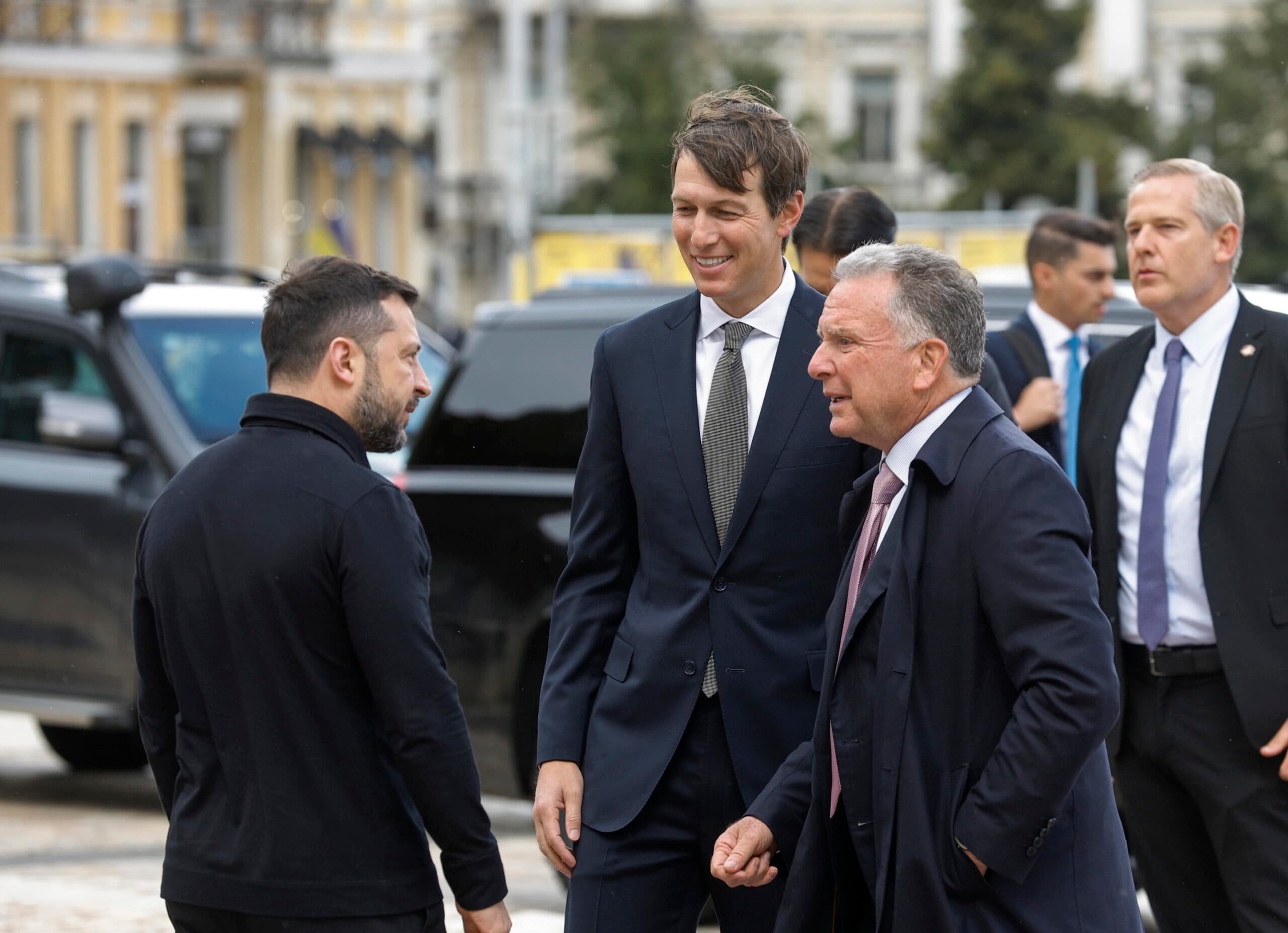 Guerra in Ucraina: finito a Kiev il primo incontro tra Volodymyr Zelenskyy e i due inviati di Trump, Witkoff-Kushner