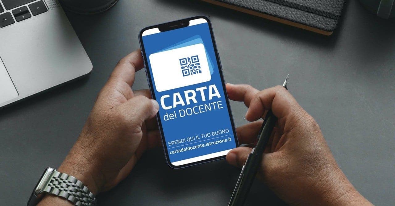 Carta del docente, bonus ridotto a 383 euro: più beneficiari ma meno risorse individuali