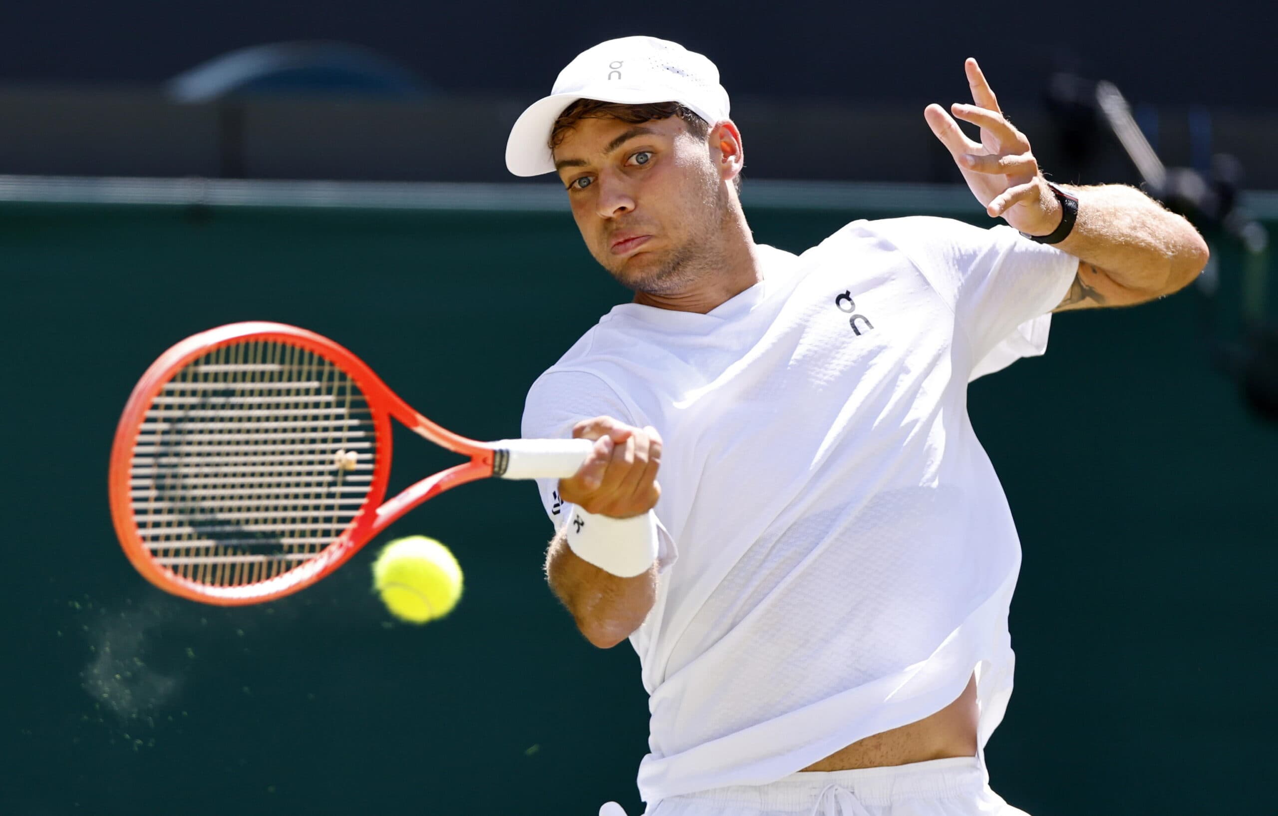 Wimbledon sempre più azzurra, Cobolli batte in 3 set De Minaur e ritorna ai quarti. Ora Dimitrov o Fery