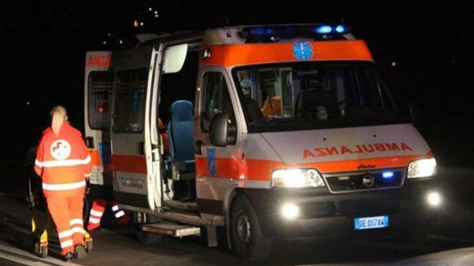 Incidente nella notte a Sannicandro di Bari, morti padre e figlia