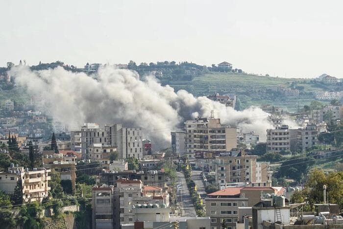 Libano e Israele firmano l'accordo quadro a Washington: «Primo passo verso la pace»