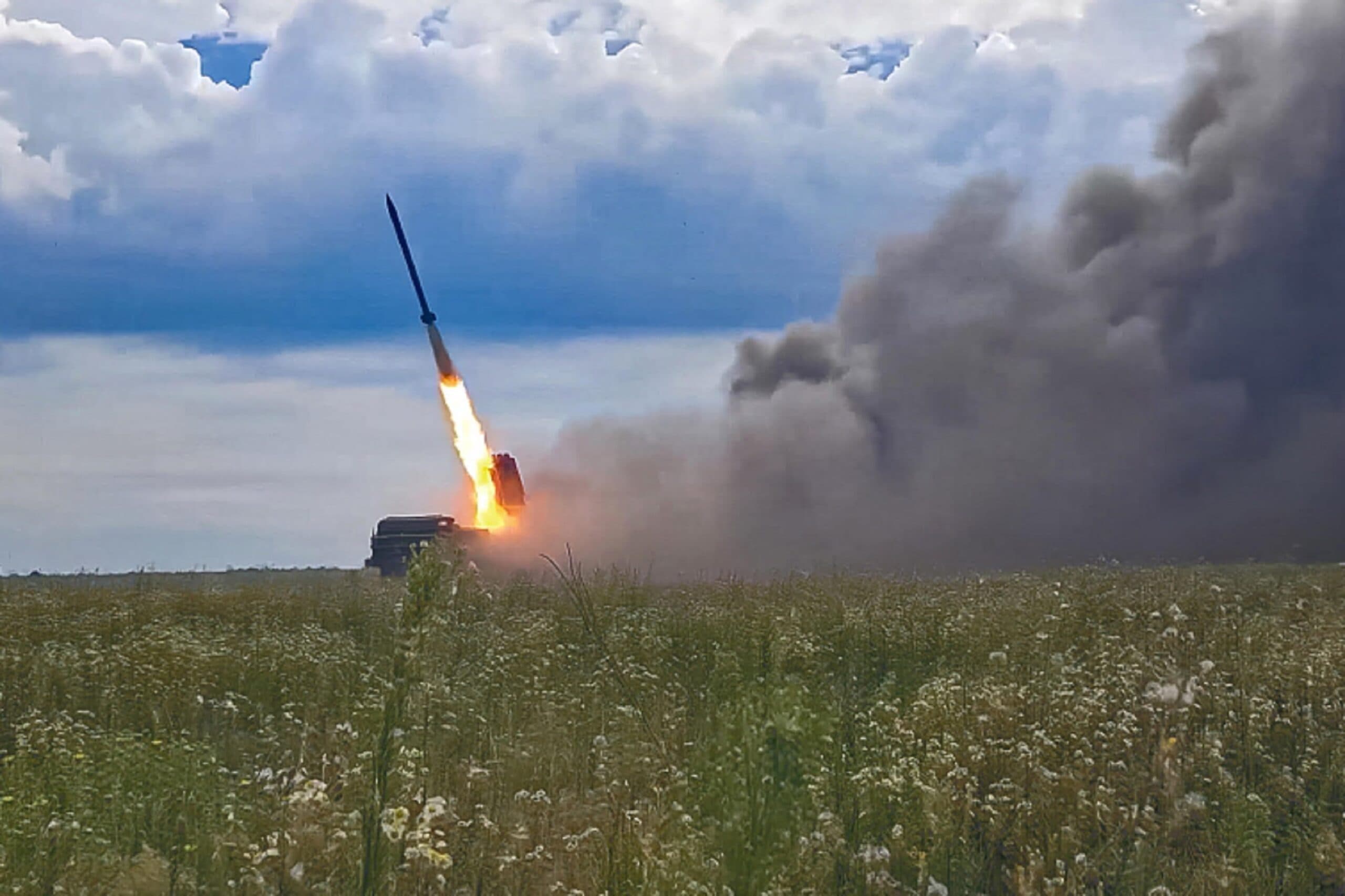 Missile cade vicino a Lublino in Polonia. Varsavia: "Tutto indica si tratti di un razzo russo"