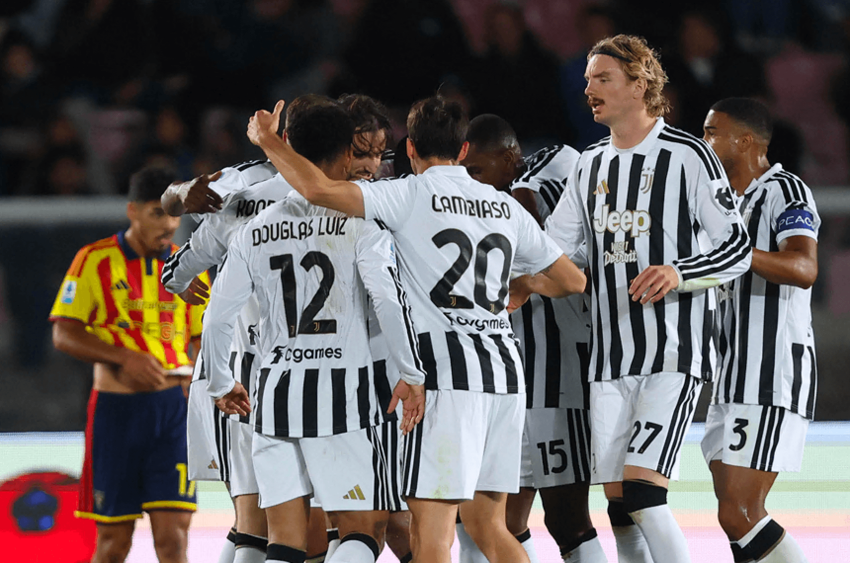 McKennie-Douglas Luiz, ossigeno per la Juve: frenata casalinga del Lecce (0-2)