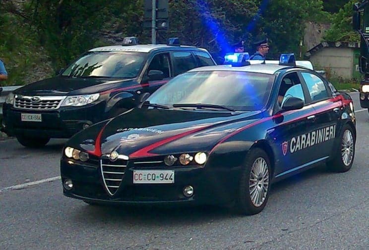 Spara e uccide un ladro sorpreso nel cortile di casa: 35enne indagato per omicidio a Baldissero d'Alba