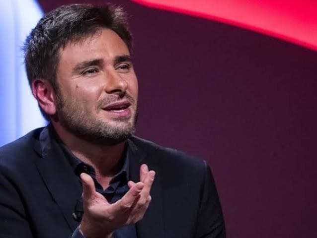 Alessandro Di Battista in ospedale a Cuba, due medici italiani all'Avana. Rifiutato il volo governativo