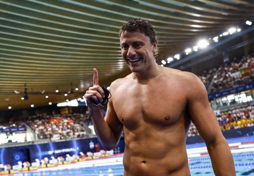 Europei di nuoto, capolavoro di Martinenghi: è oro nei 100 rana. Bronzi di Cerasuolo e Curtis
